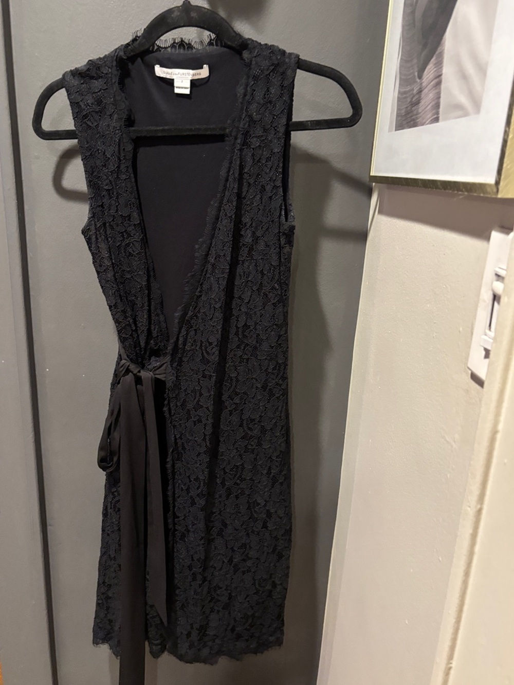 Diane Von Furstenberg Black Lace Sleeveless Wrap Dress